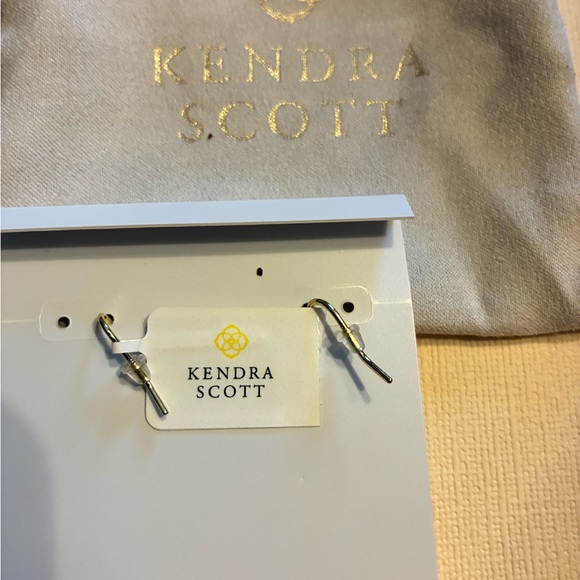 Kendra Scott Silver and Cream Earrings - Picture 2 of 4